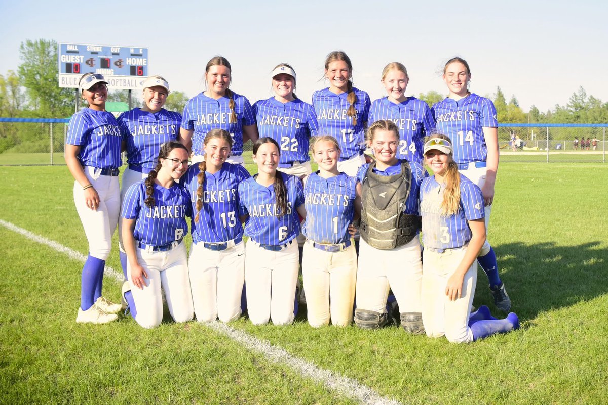 clararawson3's tweet photo. On tuesday we won 6-0 to take conference champion! So excited to be apart of such a successful team! 
@MinnStSoftball @BSUBeaversSB @SCSUHUSKIES_SB @CSBSoftball @WinonaStateSB @USFCougarsSB @UMD_Softball https://t.co/l2aAeiONtf