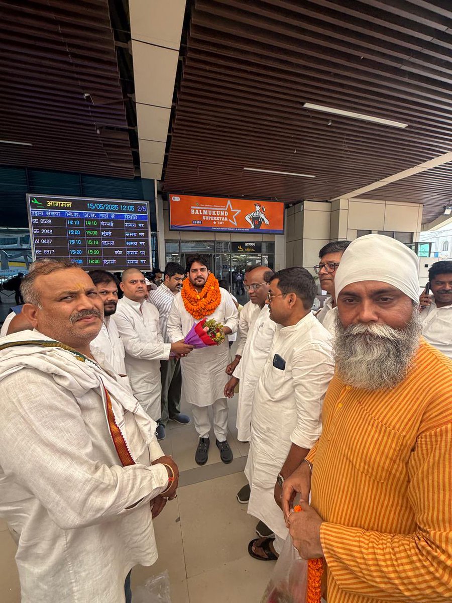 MukeshBhakar_'s tweet photo. आज बिहार के आरा भोजपुर में आयोजित संवाद कार्यक्रम में भाग लेकर श्री राहुल गाँधी जी के नेतृत्व में चल रहे शिक्षा न्याय संवाद कार्यक्रम के तहत युवाओं और मातृशक्ति के साथ संवाद किया।
दलित-पिछड़े वर्ग के नौजवानों के पलायन, शिक्षा और नौकरी में उनकी भागीदारी सहित उनकी उम्मीदों और संघर्षों को समझने का अवसर मिला।

📍शिक्षा न्याय संवाद | आरा, जिला भोजपुर, बिहार

@RahulGandhi
