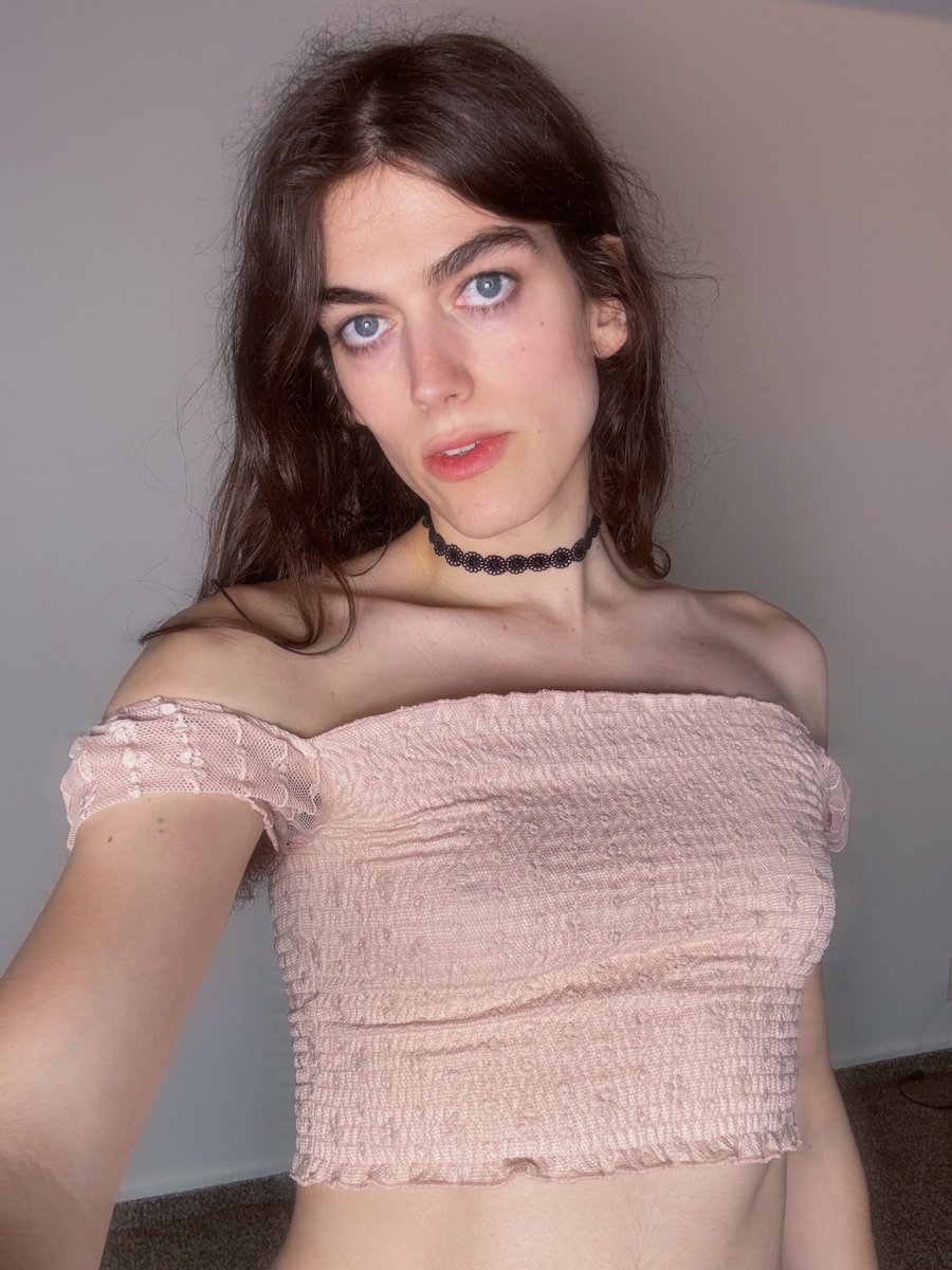 tell me i'm pretty so my dick can get hard <3