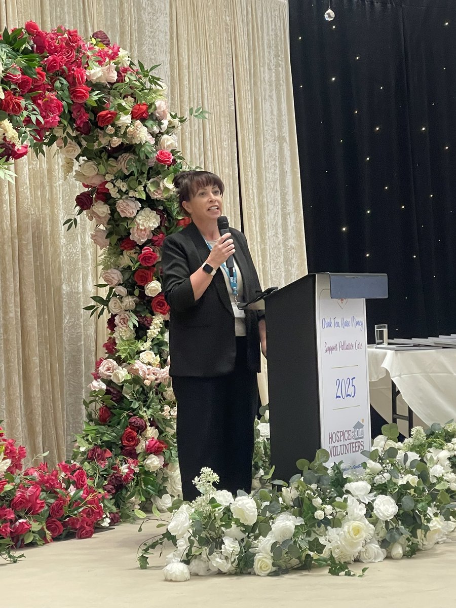 CILuton's tweet photo. Leigh-Anne from @LutonTotal talking about physical and mental health and the importance of understanding health and wellbeing
#AfternoonTea #SupportingLocally https://t.co/MsWTSAmu3l