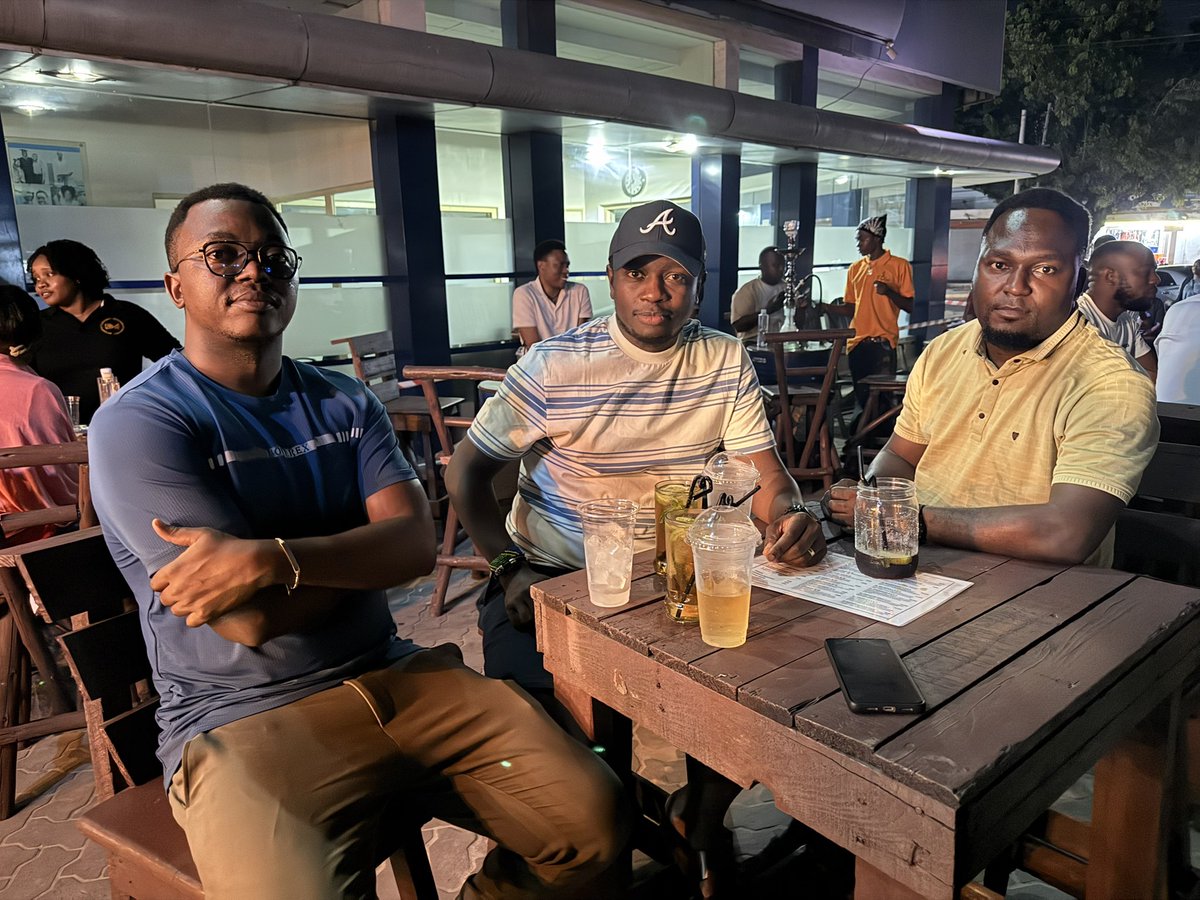 gcngo88's tweet photo. Thirsty Thursday 🍹 !!
#ThursdayThirst https://t.co/BKLDaPqPJH