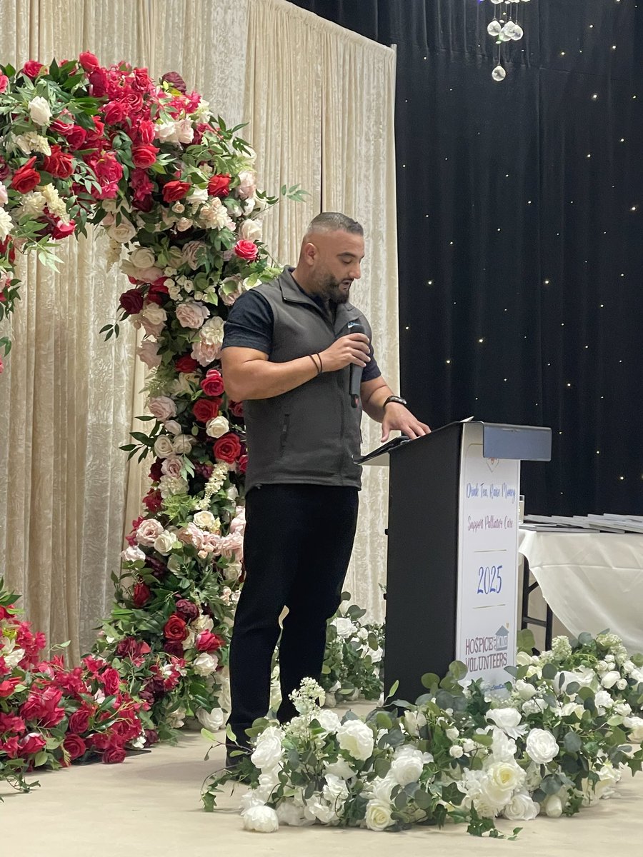 CILuton's tweet photo. Assad from @aegis_support talking about supporting the community.
Thank you for being a platinum sponsor
#AfternoonTea #SupportingLocally https://t.co/k6qDkoDzHO