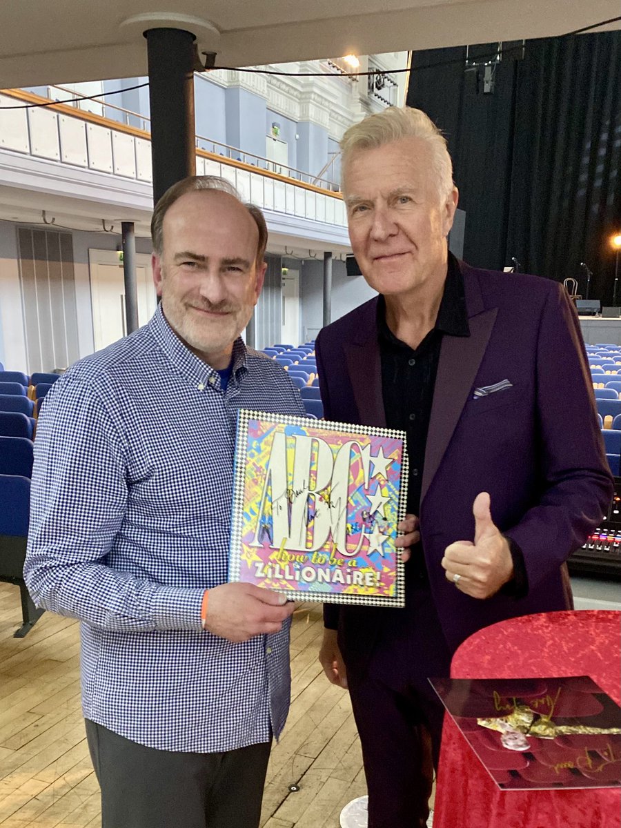Fantastic to meet <a href="/ABCFRY/">Martin Fry</a> <a href="/BMusic_Ltd/">B:Music, responsible for Symphony Hall & Town Hall</a> #Birmingham #townhall always a gentleman 🙏