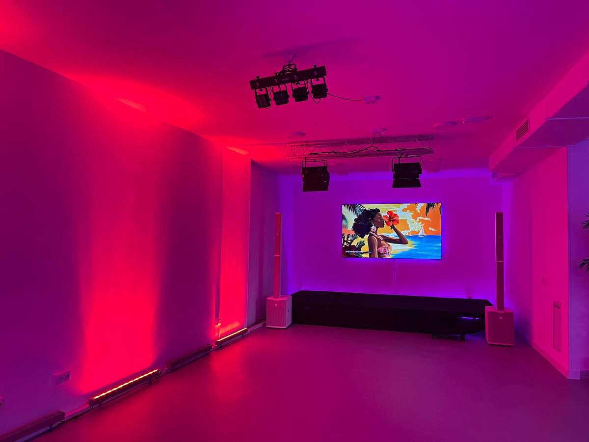 Obra de Insonorización en Madrid Bunker de nuestro cliente “Profesional Sistemas Modulares, S.L.- PSM".
#lanaderoca #placadeyesolaminado #pastasdejuntas #insonorizacion #aislamiento 
@gypfor_gessoslaminados <a href="/temolan/">Jouland Andjelia</a>.pt @semin_esp @thuceilingsolutions @chovaimpermeabilizacion