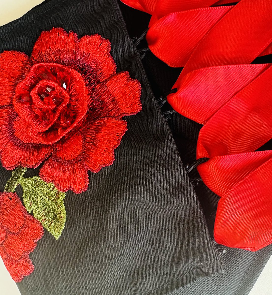 Textiles2XL's tweet photo. WJEC GCSE Fashion and Textiles: Following the moderation visit this week, we are delighted to announce that 4 of our pupils have been nominated for the WJEC innovations award. Congratulations to them all. Here is a sneak peek of Sophie’s work. https://t.co/taOdrHqIym