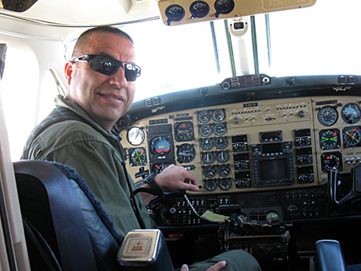 EPPOLICE's tweet photo. ๐ Throwback Thursday takes flight! Today we spotlight the El Paso Police Departmentโs Aviation Unit. Today our skies are safer thanks to Unmanned Aircraft Systems! #ThrowbackThursday #EPPD #JoinEPPD #AviationUnit https://t.co/t4i28dP7Kq