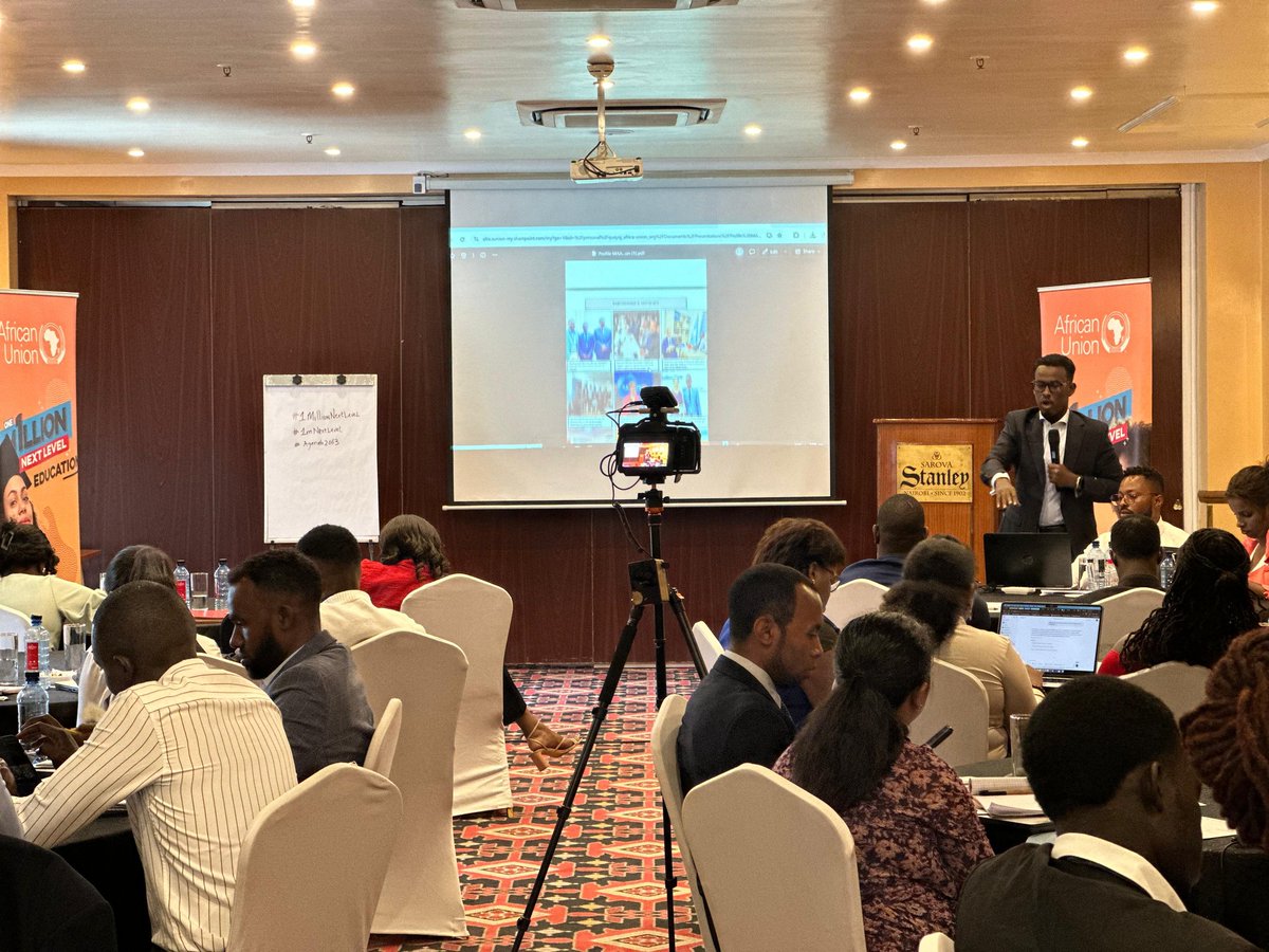 Maandhis_Youth's tweet photo. Engaging stakeholders from East Africa, the Executive Director of MAAN-DHIS presented an compelling profile of #MAANDHIS, fostering meaningful connections with stakeholders on the journey to #1mNextLevel. @AUYouthProgram https://t.co/MyAmpSabHj