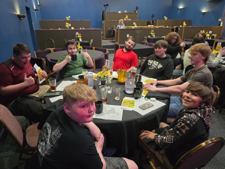 Band, Choir, and Theatre students enjoying lunch right before The Harmony Theater's production of You're a Good Man, Charlie Brown.