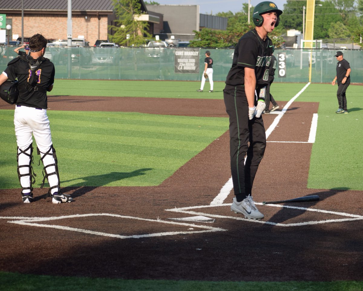 Joanie Straub tweet media