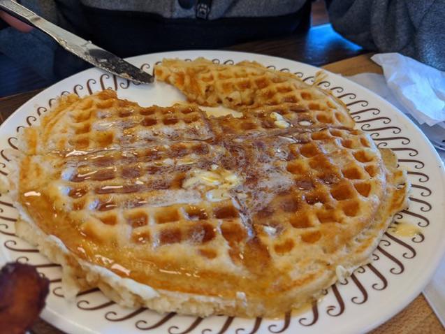 TroySoprano's tweet image. @WaffleHouse Waffles. I hate that the only two Waffle Houses in Illinois are 3 hours away. Come to Central Illinois #WafflePosting #BreadPosting