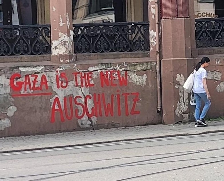 ireallyhateyou's tweet photo. "GAZA IS THE NEW AUSCHWITZ"

Spotted in Oslo, today. https://t.co/mzEQn5Kko3