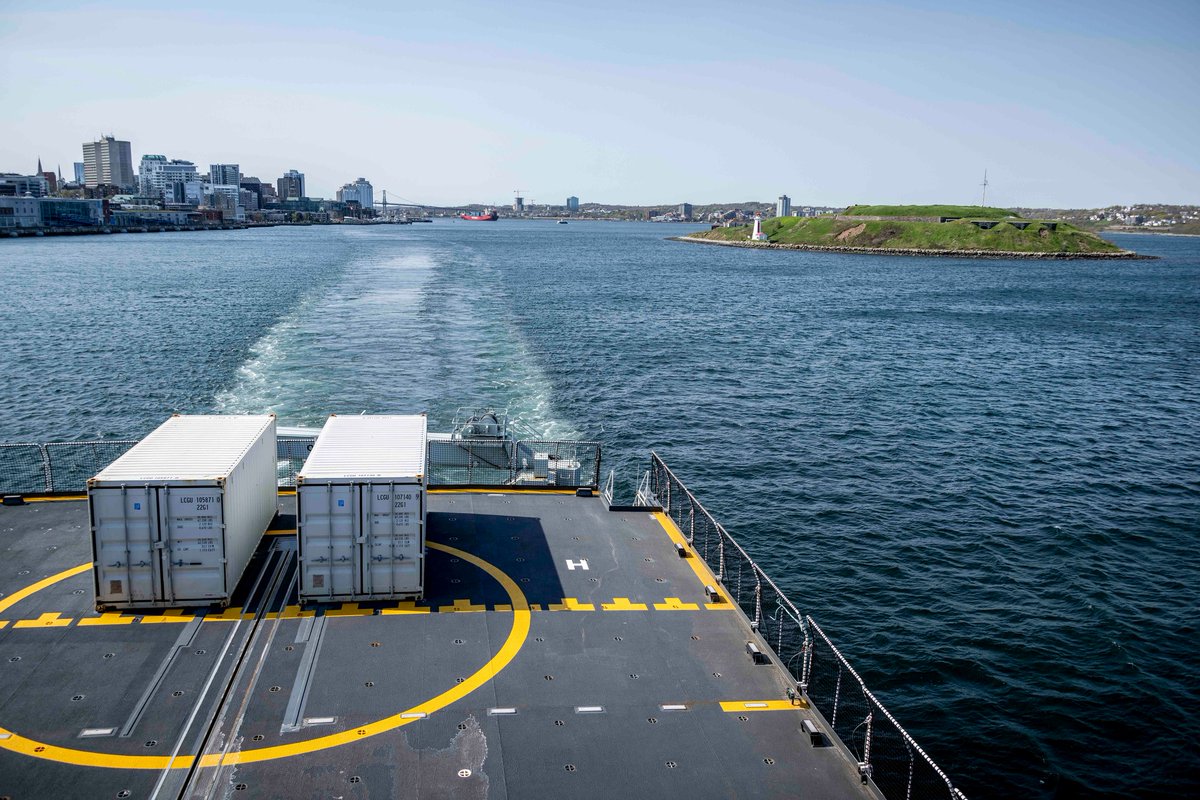 usconshalifax's tweet photo. Fair winds and following seas to #HMCSWilliamHall, @RoyalCanNavy deploying to the Caribbean on #OpCaribbe, enhancing counter-narcotics operations.
This mission builds on the recent success of #HMCSHarryDeWolf, which assisted @USCG in seizing 750 kg of cocaine in March.
These international partnerships allow us & our allies to interdict and curtail the efforts of cartels and transnational criminal organizations.
📸@CanadianForces
#halifax #HelpLeadFight #USCG #Partnership
@DHSgov @jiatfs