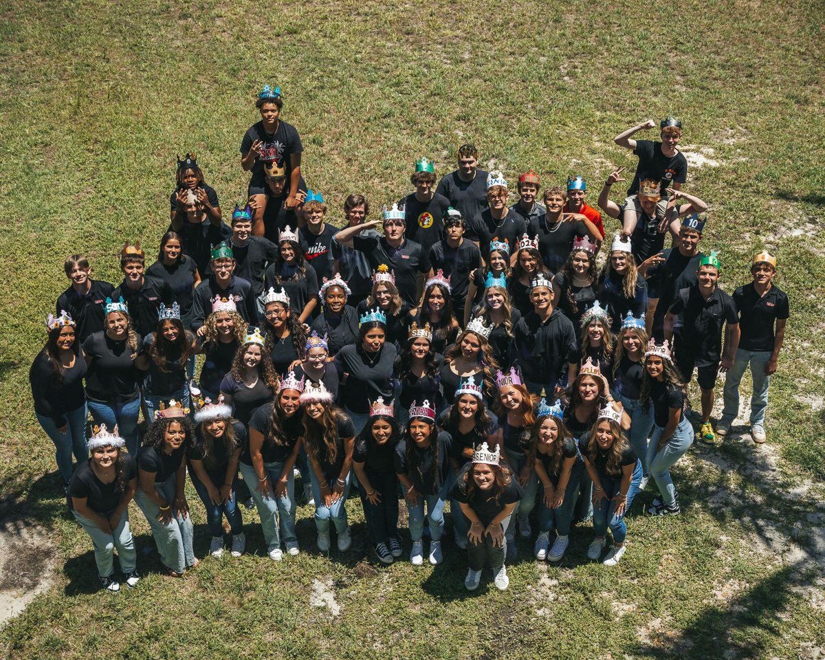 There's some new sheriffs in town at the High School Campus! #JuniorsToSeniors #MakeEmLook #PaintItRed