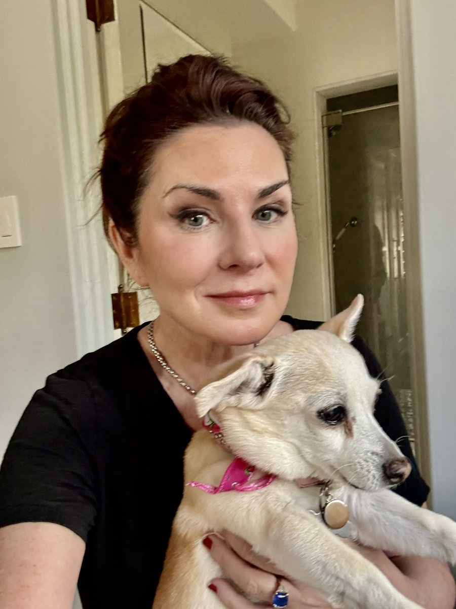 tori london tweet media