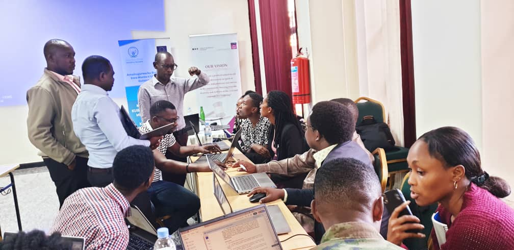 Rwanda_Justice's tweet image. Day 2 | Training on Human Rights Instruments &amp;amp; Reporting Tools
The day focused on domestic implementation of human rights instruments and effective use of reporting tools. Participants engaged in group discussions on the Universal #HumanRights Index.
#HumanRights #ReportingTools
