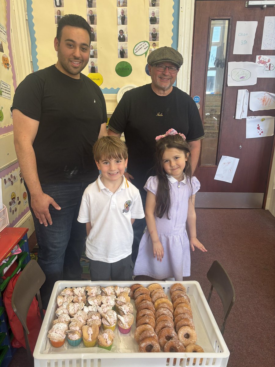 Primary one had a visit from Nagi and Dave from Crust Bakery. They told the children all about their jobs and baked us  some delicious treats! 
#Community#AberdeenLearns#CulterSchool