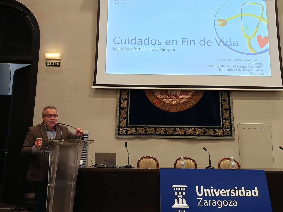 🧵 Finalizamos la Jornada #SempalResidentes de #Zaragoza con la intervención de <a href="/javier_rocafort/">Javier Rocafort Gil</a>, que profundiza en los cuidados necesarios al final de la vida | #cuidadospaliativos #MIRadaPaliativa #SempalResidentes (+)