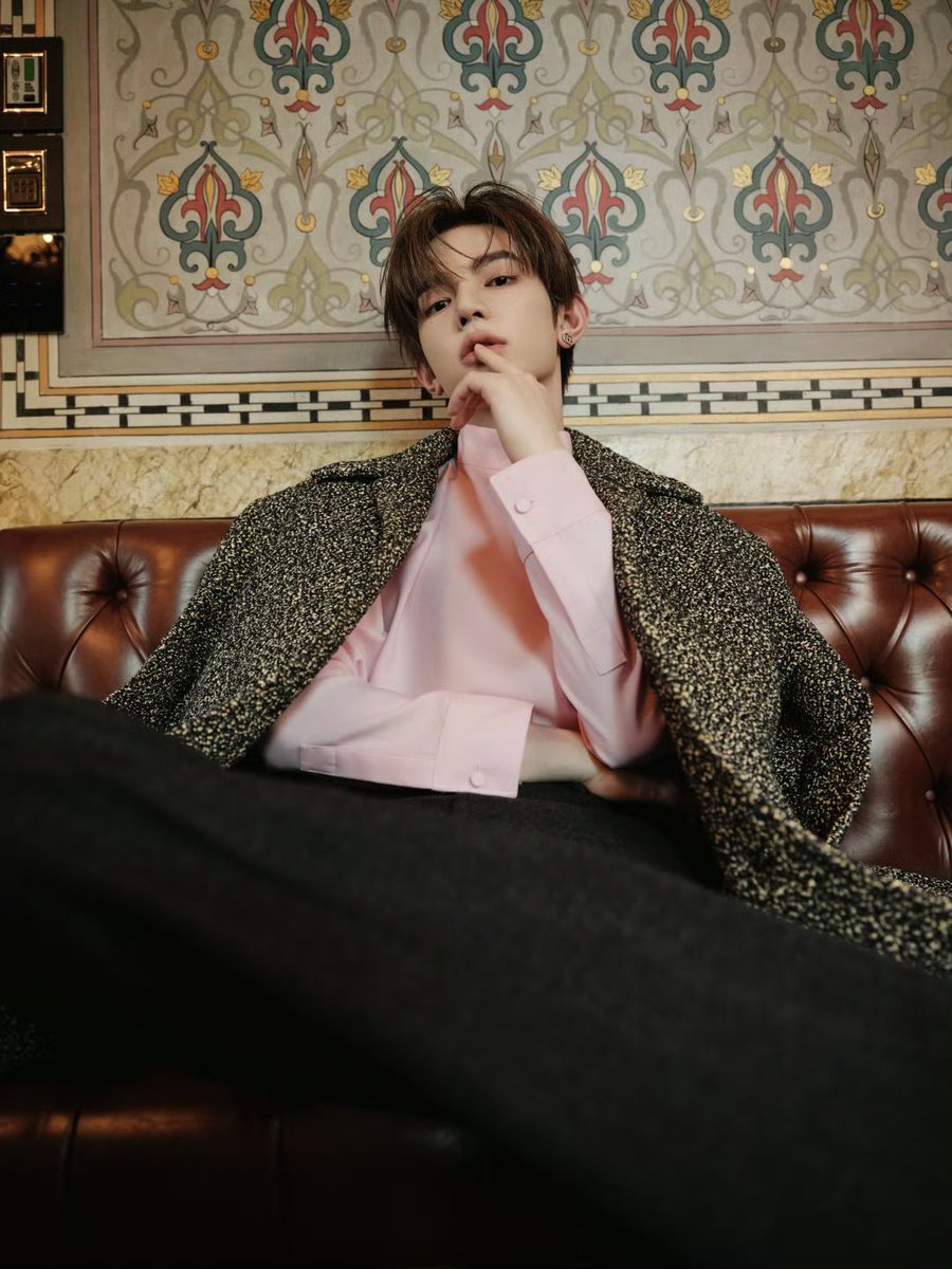 zhaofairy's tweet image. ZHANG HAO FOR GUCCI

ZHANG HAO AT GUCCI FIRENZE  

#ZHANGHAOxGUCCI 
#GucciCruise26 
#ZHANGHAO
@gucci