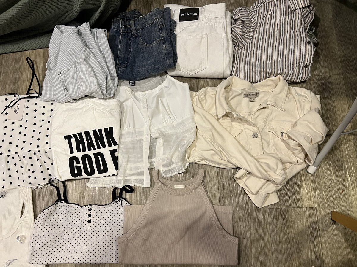 usebyallbywsm's tweet image. โล๊ะตู้เสื้อผ้า 
🧢👕👗🧤👛👚🎒🧣🧦🧳

stylist/mirabangkok/berlin/uniqlo มีมากกว่าในรูป

ลงวันศุกร์ที่16 เวลา 19:00 น.
shipping j&amp;amp;t  &amp;amp; flash 45.- 
รี+เฟบ ลด5.-
ปักไว้เลยค่า เดี๋ยวมาเรียกคับ♥️

#ส่งต่อเสื้อผ้า #ส่งต่อเสื้อผ้ามือสอง #เสื้อผ้ามือสองราคาถูก #โล๊ะตู้เสื้อผ้า