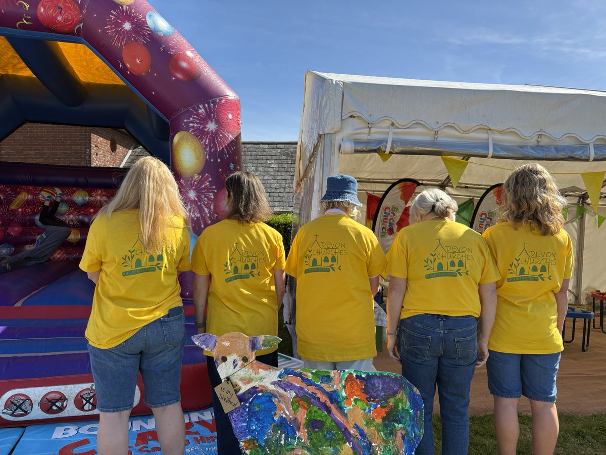 shaz1childrenme's tweet photo. Super time at @Westpoint #DevonCountyShow @CofEinDevon #RuralMinistry #CYFMinistry
#Fun https://t.co/06vi44r6bK