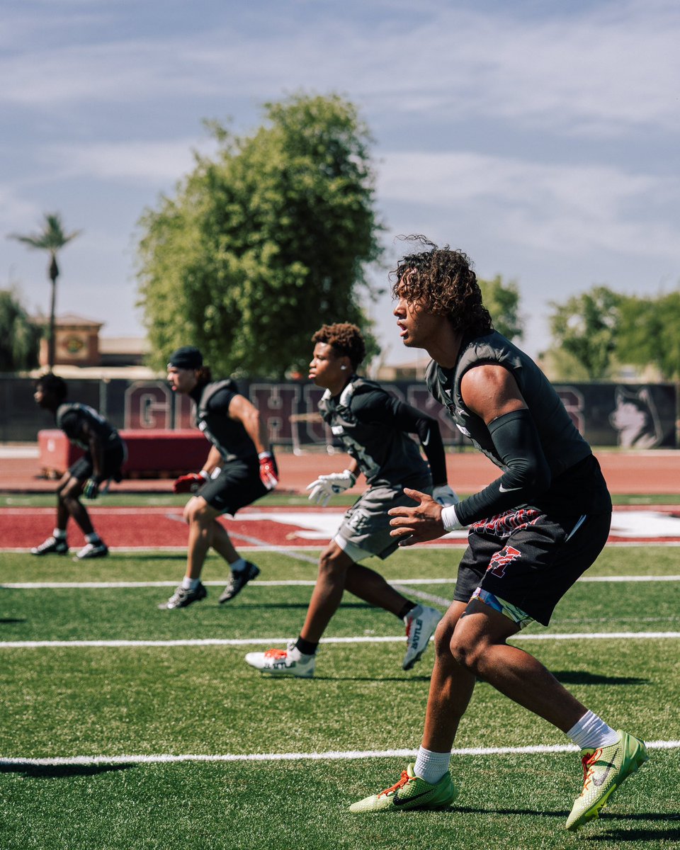 PeteKnow (@peteknow_) on Twitter photo •<a href="/Husky_Football7/">HamiltonHuskyFootball</a> loaded with D1 talent again this year, the Huskies looking to make another open division run!
Some key players for Hamilton this year:
‘28 QB <a href="/JaxSculley/">Jaxson Sculley</a>
‘26 RB <a href="/JacobB263/">Jacob Brown</a>
‘28 WR <a href="/Roye_Oliver/">Roye Oliver |||</a>
‘26 OT <a href="/rex_waterman/">Rex Waterman</a>
‘26 LB <a href="/beau_jandreau/">Beau Jandreau</a>
‘26 DB •<a href="/Husky_Football7/">HamiltonHuskyFootball</a> loaded with D1 talent again this year, the Huskies looking to make another open division run!
Some key players for Hamilton this year:
‘28 QB <a href="/JaxSculley/">Jaxson Sculley</a>
‘26 RB <a href="/JacobB263/">Jacob Brown</a>
‘28 WR <a href="/Roye_Oliver/">Roye Oliver |||</a>
‘26 OT <a href="/rex_waterman/">Rex Waterman</a>
‘26 LB <a href="/beau_jandreau/">Beau Jandreau</a>
‘26 DB