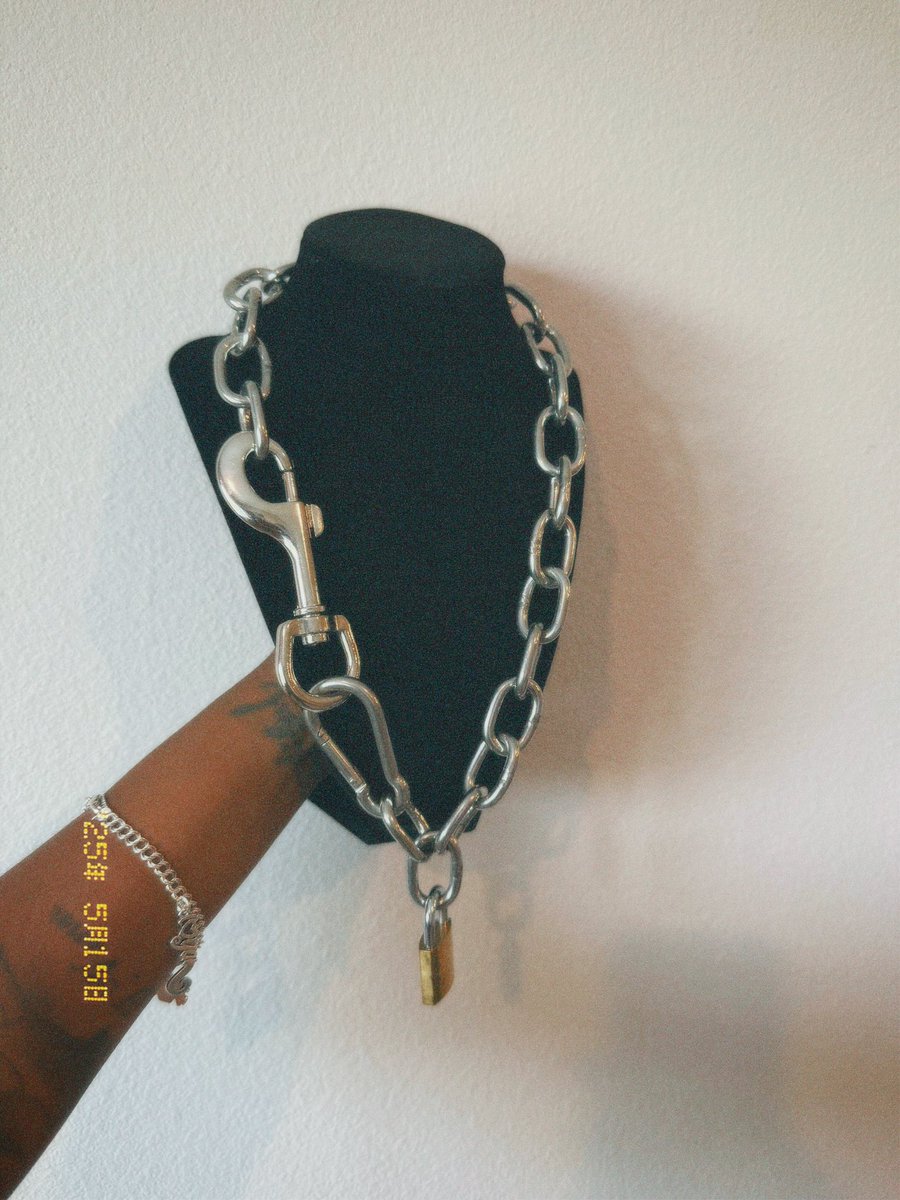 mekcawho2's tweet image. 🚀 new drop alert! yall ready for some fly shit ?🔥 Don’t miss out grab yours now! 💥 #NewDrop #FlyShit #killerlook 🖤