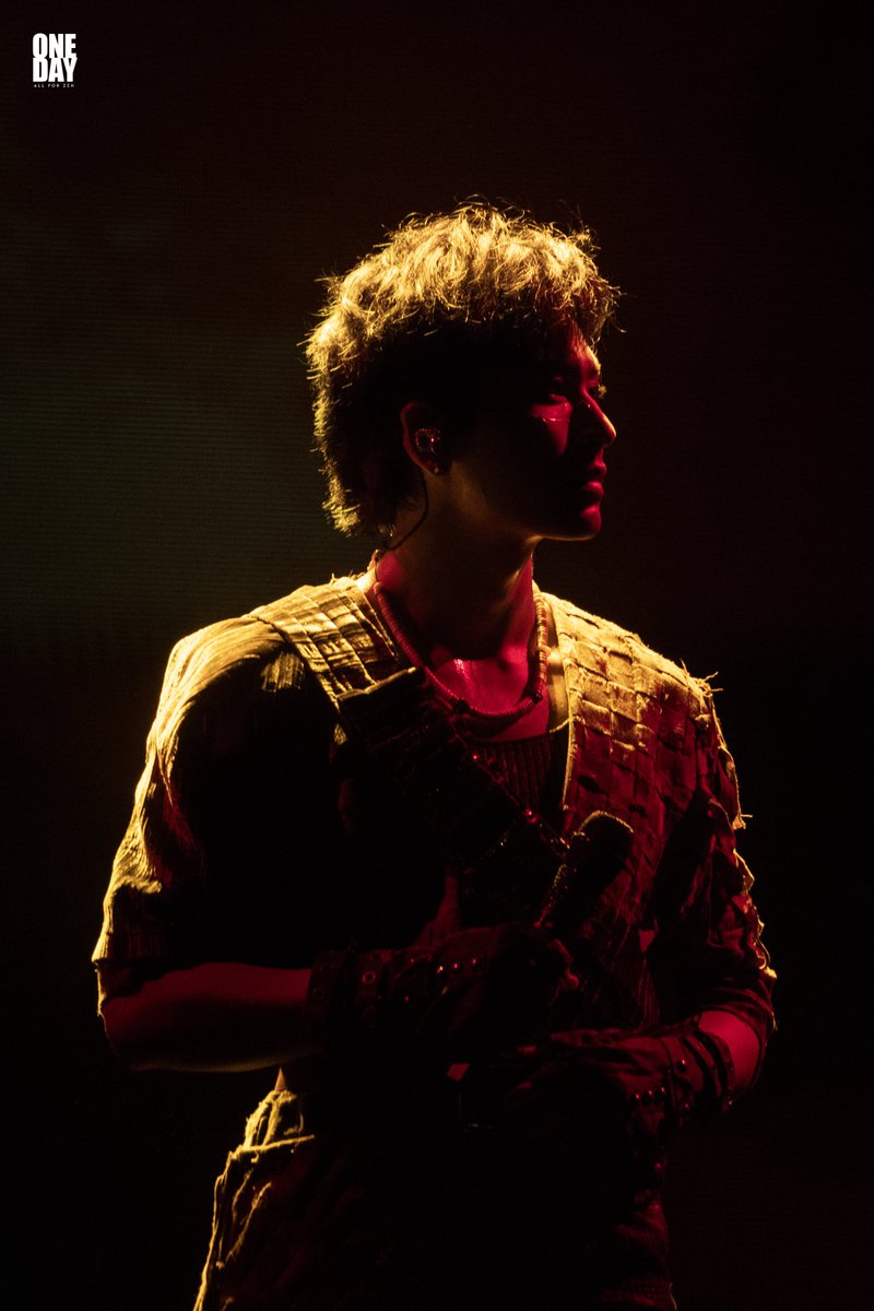Oneday511's tweet photo. 100525 HK// Scavenger concert

🌆

#zhangzhehan 
#张哲瀚
#therealzhangzhehan https://t.co/7oSTGXOaZN
