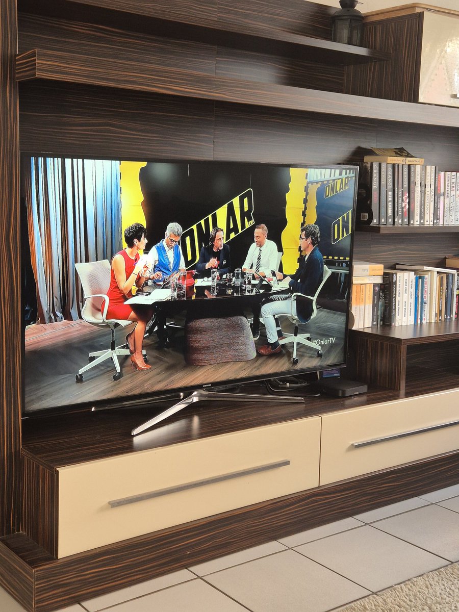 Bugün de yerlerimizi aldık, özgür basın, iyi ki varsınız Belçika'dan selamlar 🫶<a href="/aydinsule1/">Şule Aydın</a> <a href="/muratagirel/">Murat AĞIREL</a> <a href="/timursoykan/">Timur Soykan</a> <a href="/baristerkoglu/">Barış Terkoğlu</a> <a href="/barispehlivan/">Barış Pehlivan</a> <a href="/onlartv1/">Onlar</a> #onlartv