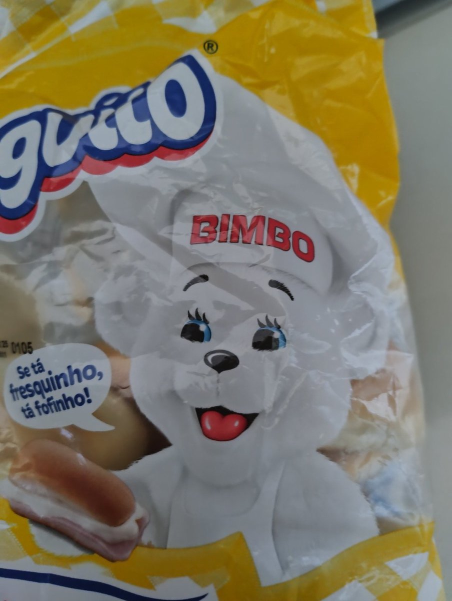 Laririkane's tweet photo. Brazilian bread be like. Are you telling me I've been eating bimbo bread this whole time? https://t.co/QXjXLQv6xh