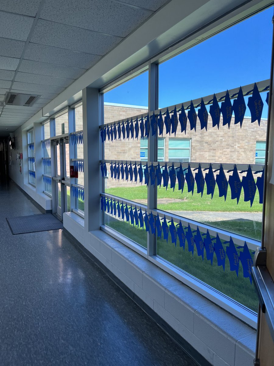 Mrs Roth (@mrsnrroth) on Twitter photo 🎶 It's beginning to look a lot like graduation, in the <a href="/NRHSRangers/">NRHS Principal</a> halls....🎶
Only 5 more school days for students in the Class of '25.
💙💛🎓 🎶 It's beginning to look a lot like graduation, in the <a href="/NRHSRangers/">NRHS Principal</a> halls....🎶
Only 5 more school days for students in the Class of '25.
💙💛🎓