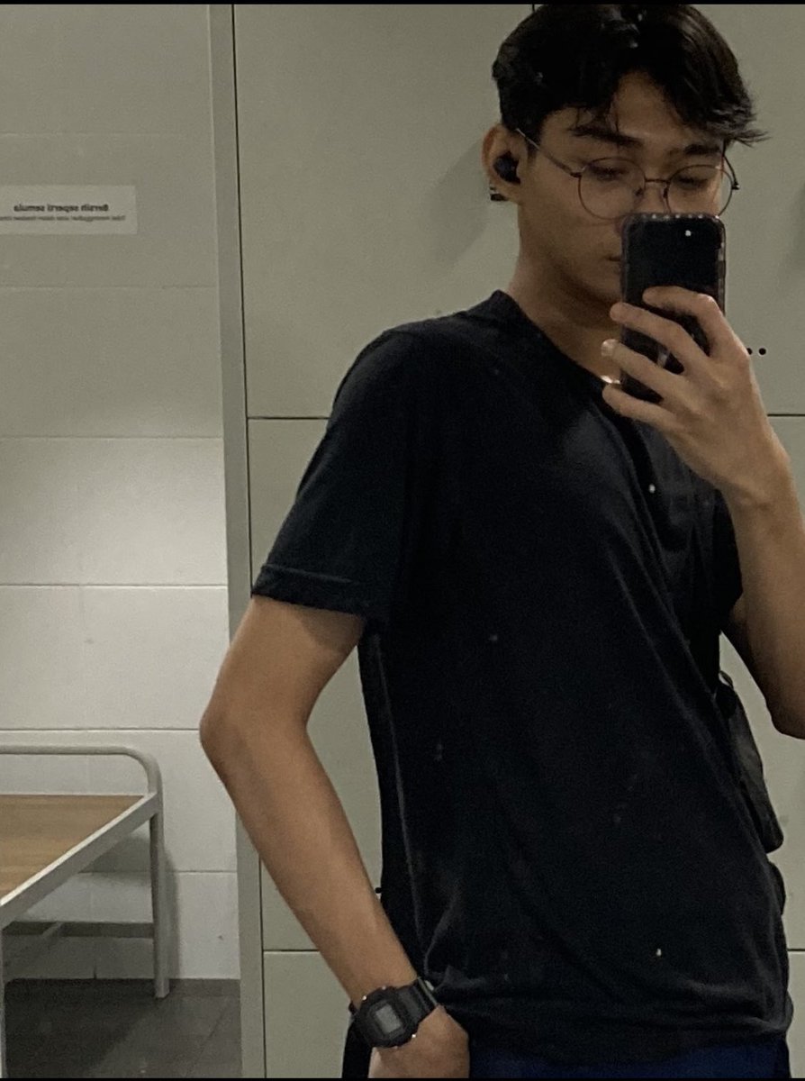 FromGempi's tweet photo. dan ini aku yang tidak memaksimalkan potensi genetik https://t.co/izV5xhU4rr