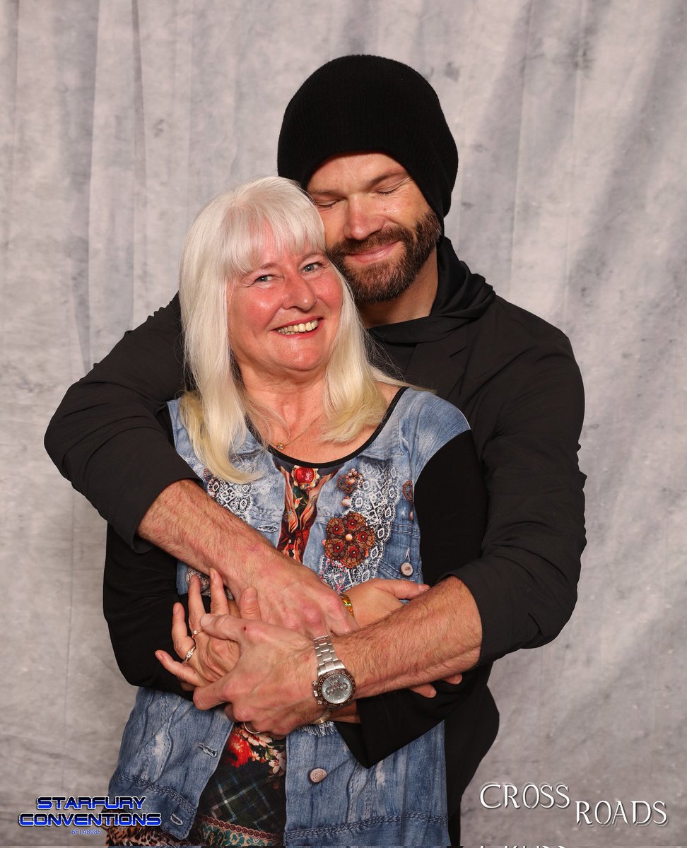 gabstdv's tweet image. It has been only a few days,but I miss @jarpad already. It was so much fun. Thank you all🥰
#CR10 #starfury #SPNFamily #JaredPadalecki #crossroads10