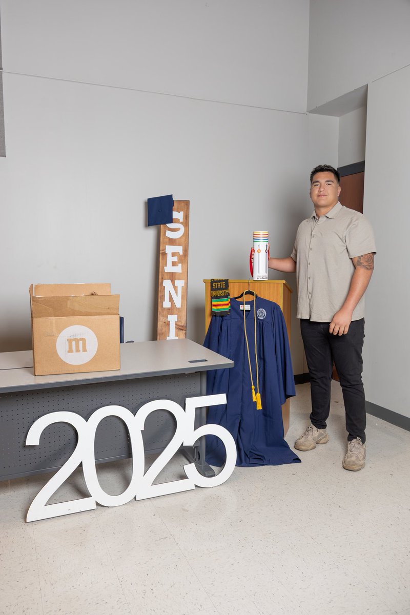 ivillanueva_60's tweet photo. Grateful beyond words to be the only HBCU male athlete partnered with @mmschocolate 🍫🙏🏽 Representing my school, my culture, and every underdog out there. Let’s keep making history. #HBCUPride #MMSPartner #JSU https://t.co/pBol0AC4Ov
