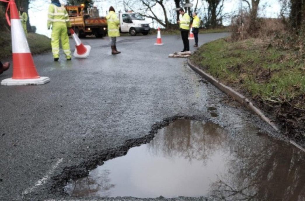 At Minster, we know how annoying potholes are for road users 🤯

That's why we work with local authorities across the UK to ensure potholes are repaired quickly and efficiently - leaving roads smooth and safe.

buff.ly/o2d7RXO