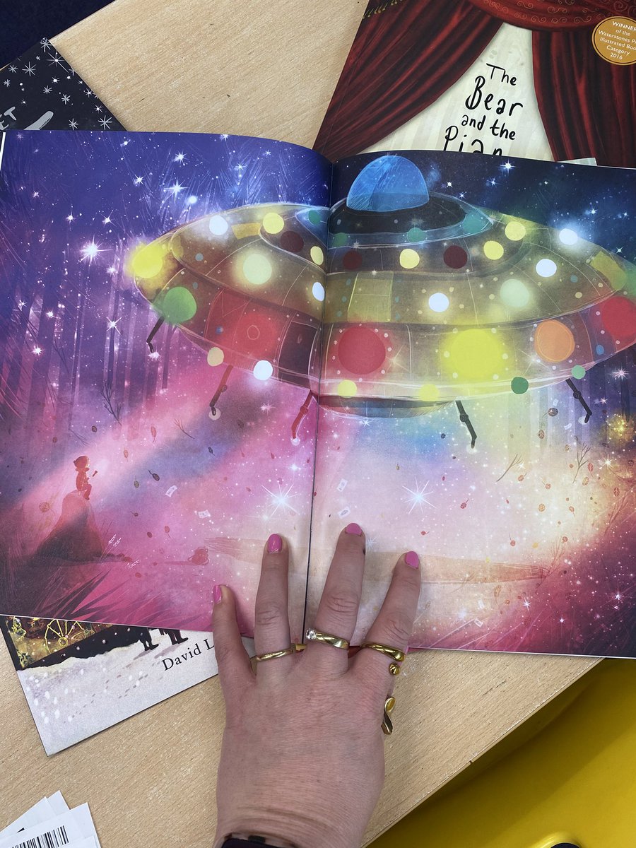 Reading at Swingate π (@swingatereading) on Twitter photo We have some beautiful new picture books by David Litchfield being added to our library AND our vending machine. David Litchfield is our author for this term πβ¨ <a href="/SwingatePrimary/">Swingate Primary</a> We have some beautiful new picture books by David Litchfield being added to our library AND our vending machine. David Litchfield is our author for this term πβ¨ <a href="/SwingatePrimary/">Swingate Primary</a>