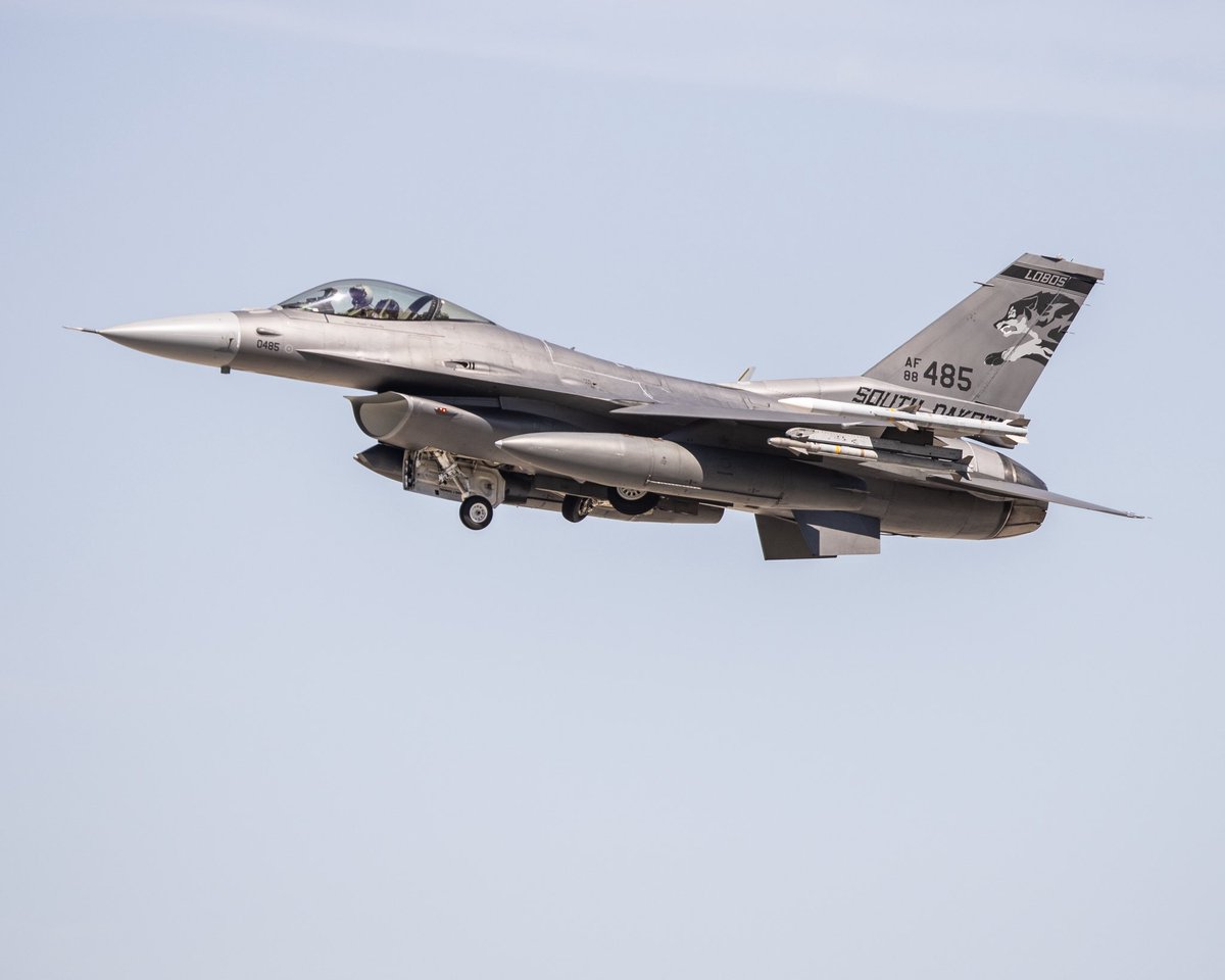 The last time I’ll see these guys…

The detachment for the lobos seems to be slowly coming to an end with the last jet there not having a gun. No f-16s for the foreseeable future, plans to get the EX is possible but pretty unlikely I’d like to see what march does in the future