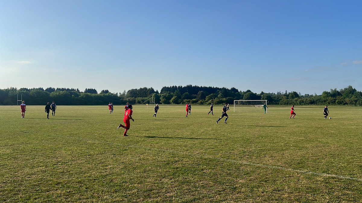 DCUnitedWorcs's tweet image. What a squad we have here this evening - on the pitch and on the touchline 

🔵⚪️ 0-0 🔴 | #DoItForDomo