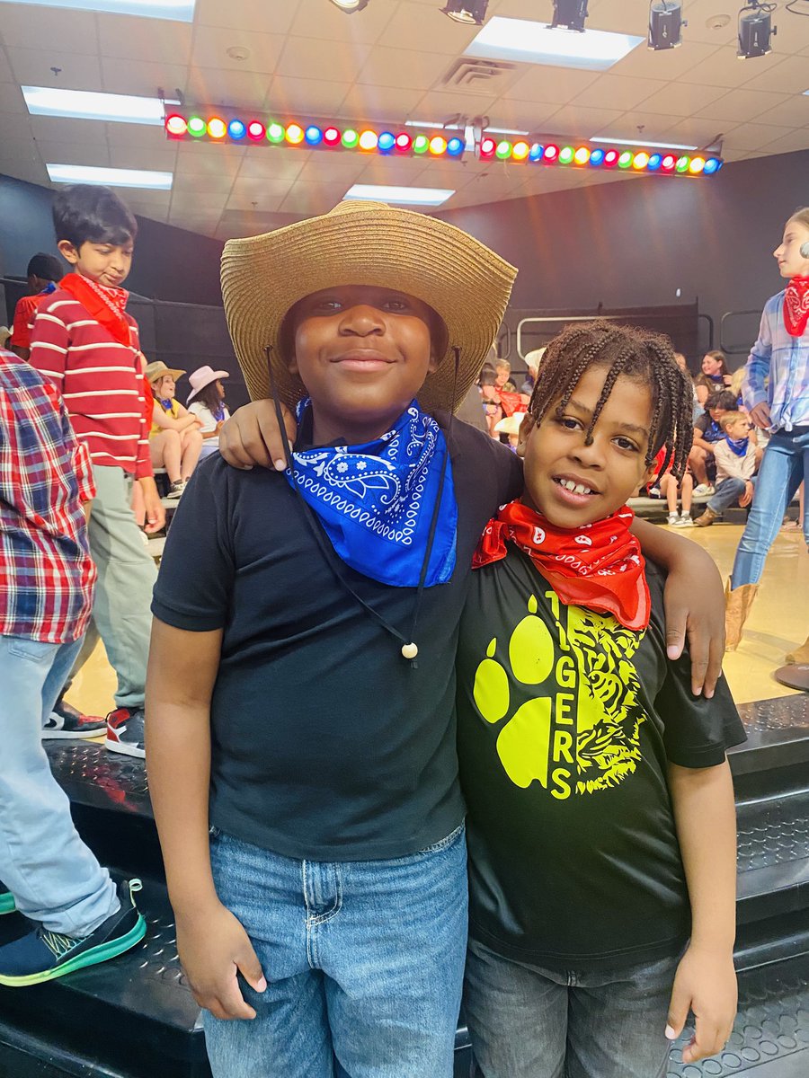 Laleh Olateju tweet media