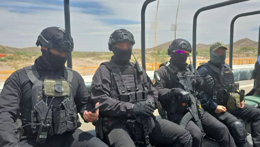 Diariodenarco's tweet photo. Agencia de EU ICE confirma que ya opera en México y desmantela tres narcolaboratorios del CDS en Sinaloa

NOTA EN EL ENLACE: https://t.co/EVX9UrQu3G https://t.co/715JSh2bV8