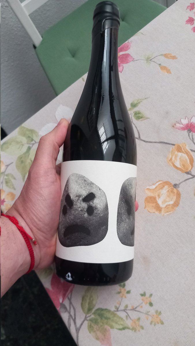 PepGranellTrave's tweet photo. El cumple es mañana pero vamos a empezar a celebrarlo💪🍷👌
Malaspiedras de @gmauleon 
Se viene un finde bueno
#lanciego #Rioja #Riojaalavesa #wine #winelover #wineworld #vinos #BuenasNoches #JUEVES #Mayo #bodegas #vinorinto #gastrolovers #gastronomía https://t.co/S8adPrnvVx