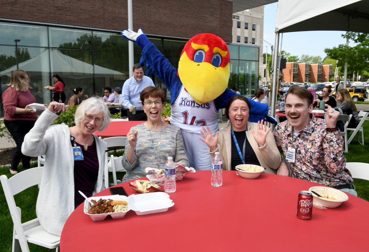 KUMedCenter's tweet image. Employees and students on our Kansas City campus recently gathered for a spring appreciation lunch hosted by Human Resources. The event featured food trucks, a DJ, yard games and a special appearance from Baby Jay!
