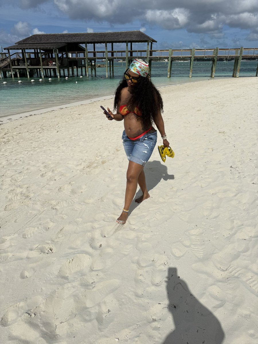 Chinkyface_'s tweet image. Fell in love and got a bump 🥰❤️🤰🏽