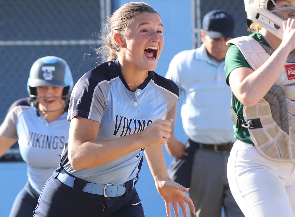 Yesterday's walkoff moment.

<a href="/itscoachal/">Triton Softball Coach</a> <a href="/TritonVikingAD/">Triton Athletics</a> <a href="/MSONEWSports/">MSONEWSports</a>