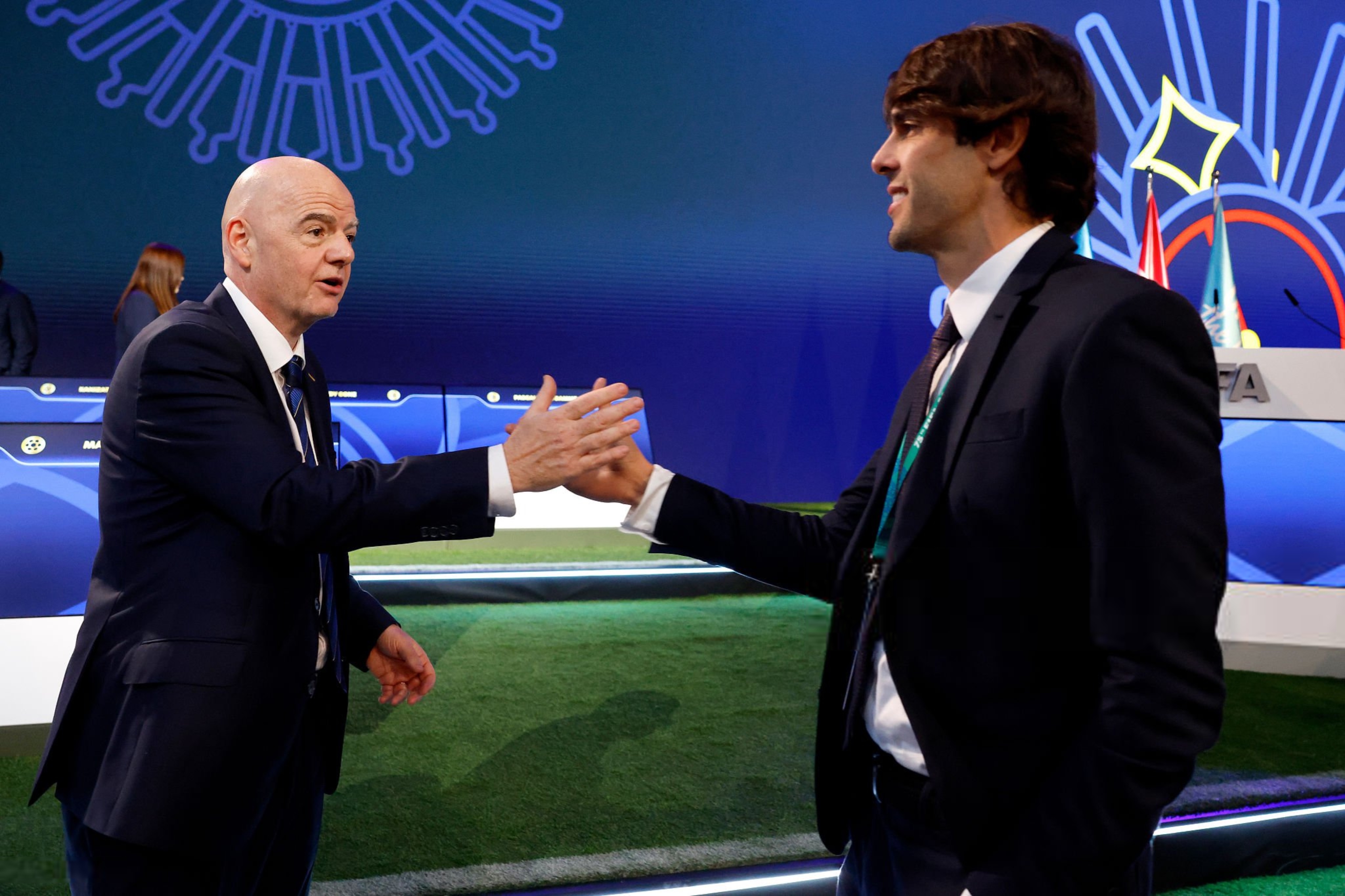 جاني إنفانتينو وكاكا. (إكس) 