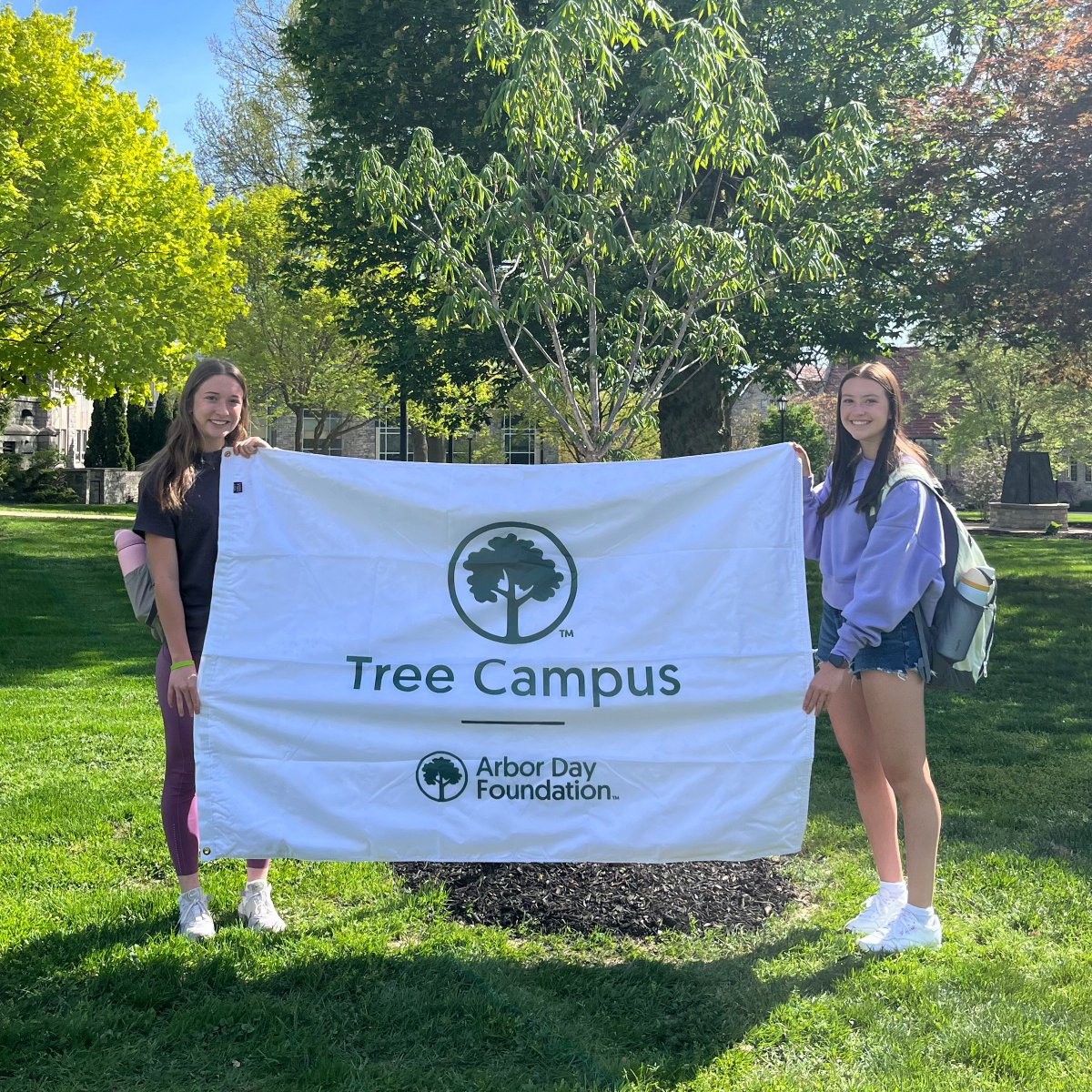 🌳’Berg community all in for becoming Tree Campus for 2nd straight year.

🔗Full Story:
heidelberg.edu/news/2025/berg…