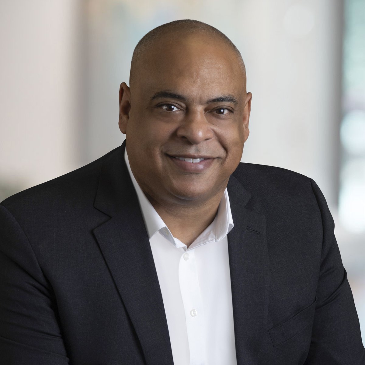 We are pleased to announce our INSPIRE Awards gala event speaker is former Penn State football team captain and renowned team building and leadership speaker Lee Rubin!

Be sure to register for INSPIRE by clicking here: pacb.org/pacb-inspire-a…

#BankLocally #GivingBack