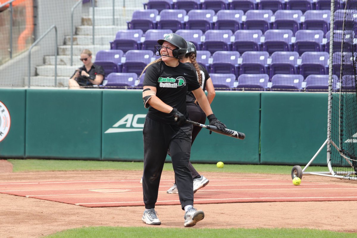 UpstateSoftball's tweet image. It’s time to dance. 

#RoadtoWCWS