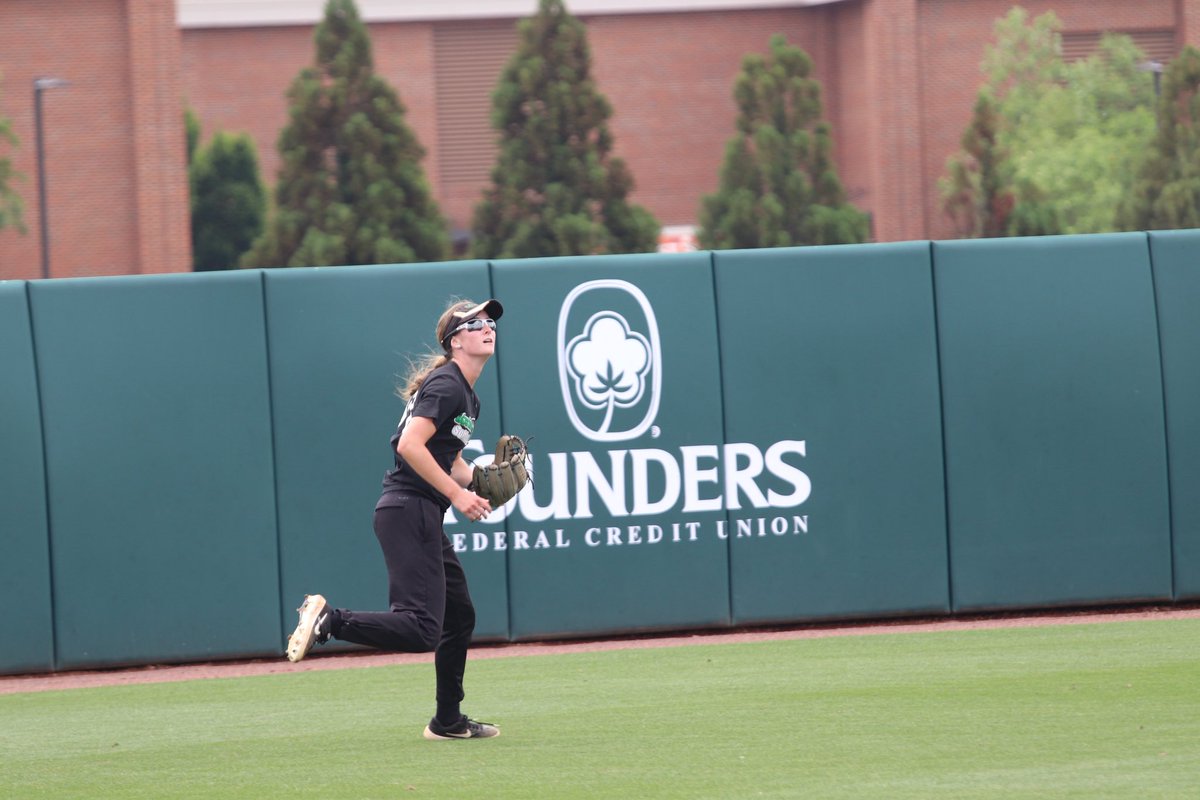 UpstateSoftball's tweet image. It’s time to dance. 

#RoadtoWCWS