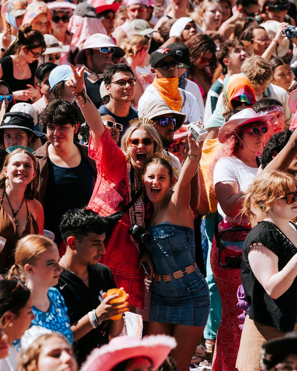 Groupchat IRL at ACL 😉 

Who are you going with? Tag 'em!