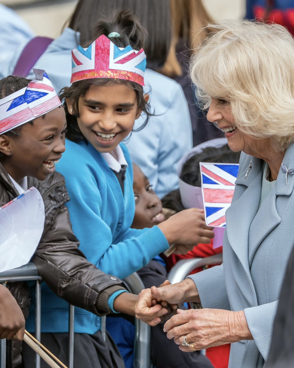RoyalFamily's tweet photo. After meeting schoolchildren and members of the public in Bradford today, The Queen, as Patron of @literacy_trust, hopped onboard the Bradford Stories Bus. The bus has been converted into a travelling literacy event space, helping to inspire children to read and write for pleasure. 

Afterwards, The Queen visited the Brontë birthplace in Thornton, West Yorkshire, which Her Majesty officially opened. It’s the first time the public has been able to visit the site. 

The Queen is an avid reader and The Queen’s Reading Room has previously featured Emily Brontë’s classic ‘Wuthering Heights’.
